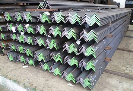 Equilateral angle steel