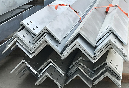 Hot dip galvanized angle steel